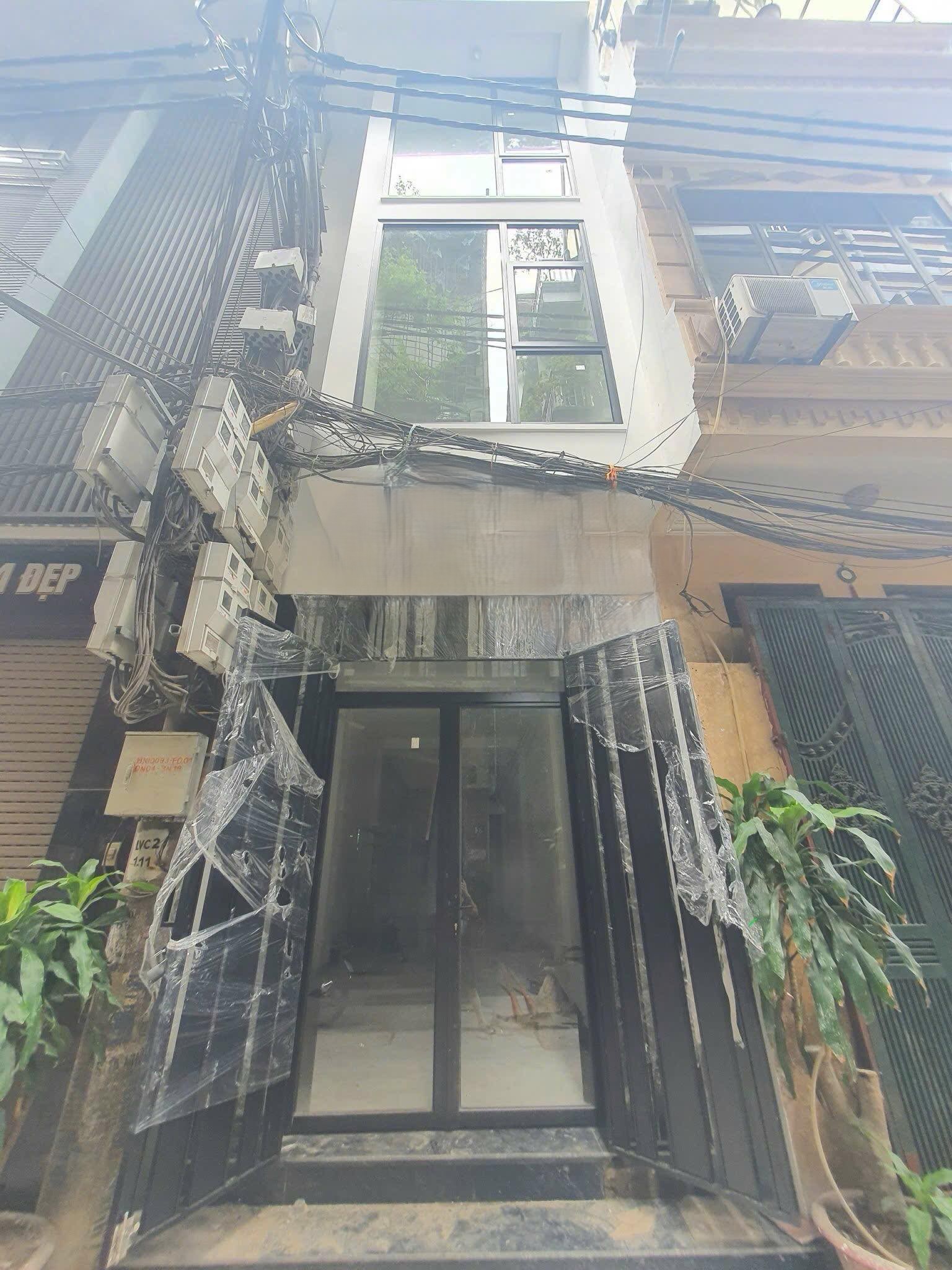 Cho thuê nhà ngõ ô tô Phố Phúc Tân, Hoàn Kiếm làm căn hộ dịch vụ, Home stay, Spa 22tr - Ảnh chính
